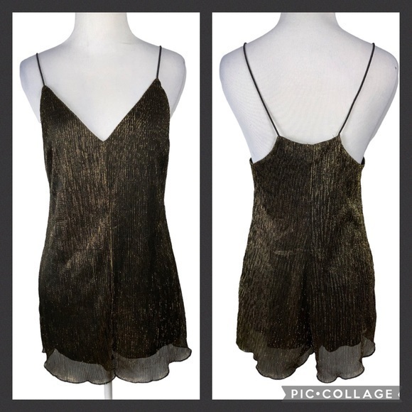 Honey Punch Spaghetti Strap Black & Gold Metallic Overlay Loose Fit Romper Small - Picture 1 of 11